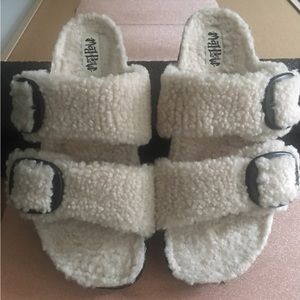 Mad Love "Selema" Slides Sandals Slippers Faux Fur Birkenstock Dupe Size 6